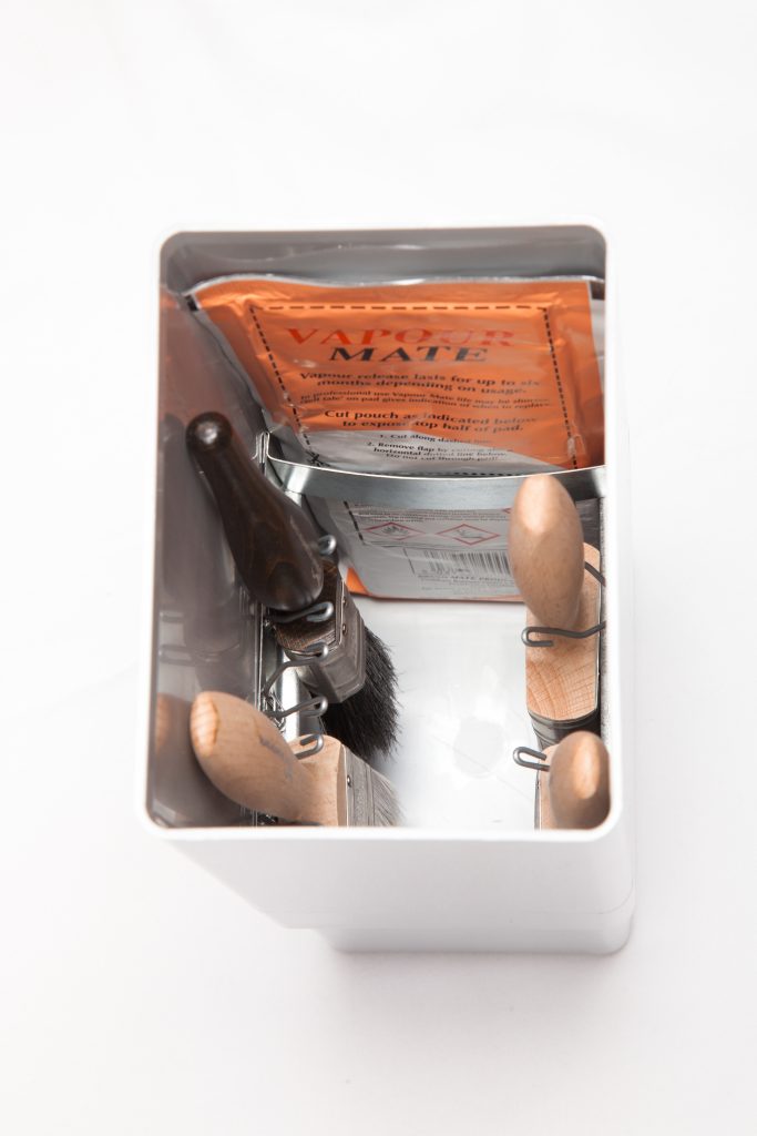 Can You Store Paint Brushes In Water?